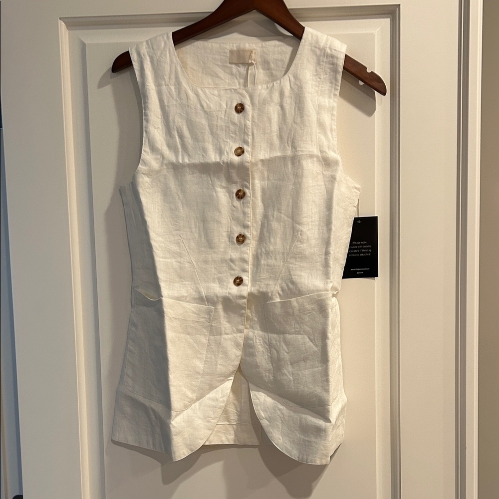 White Sleeveless Linen Button-Down Vest
